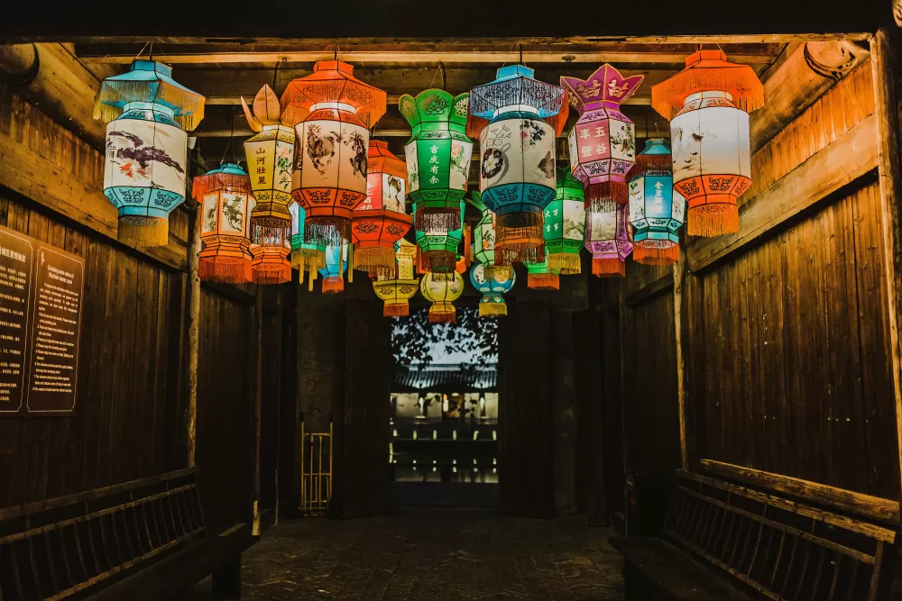 Туристический центр Учжэнь, Китай, Фото с unsplash.com
